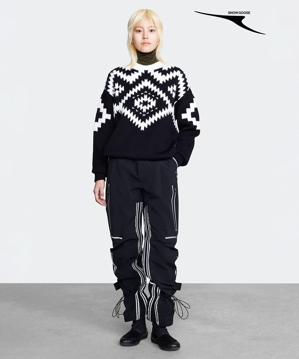 Black/Cream