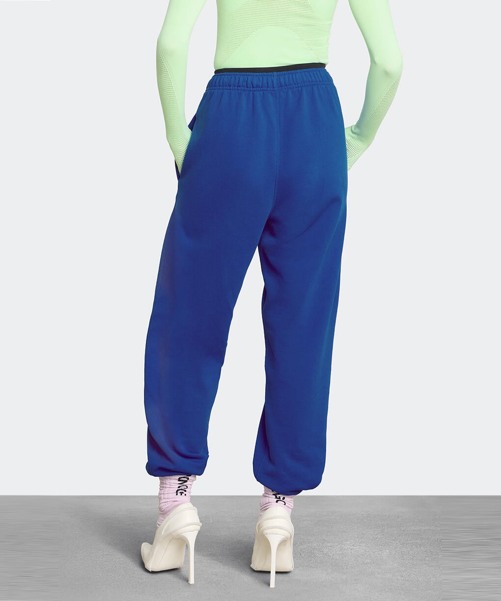 1287UCD_detail_695_06