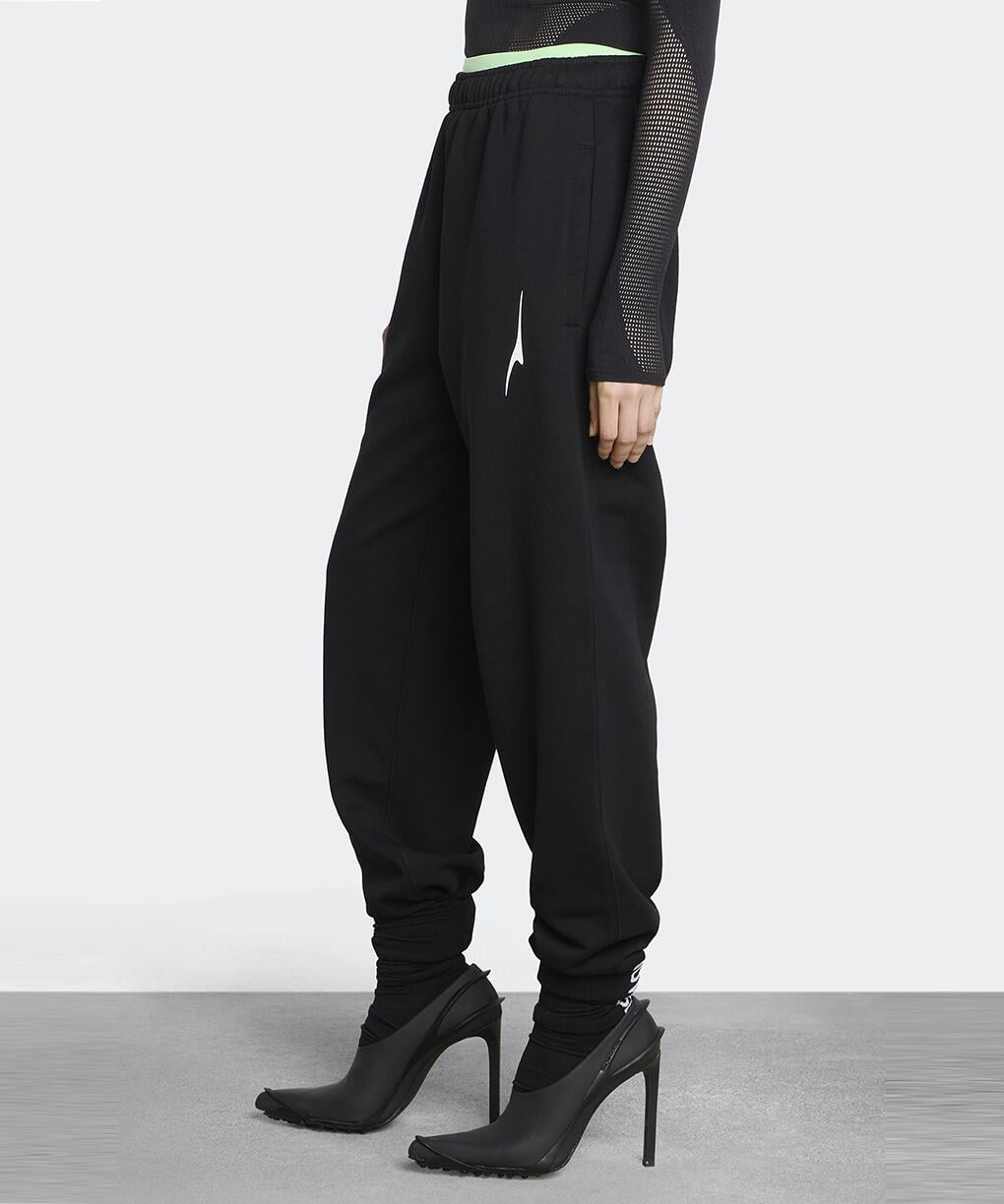 1287UCD_detail_696_03