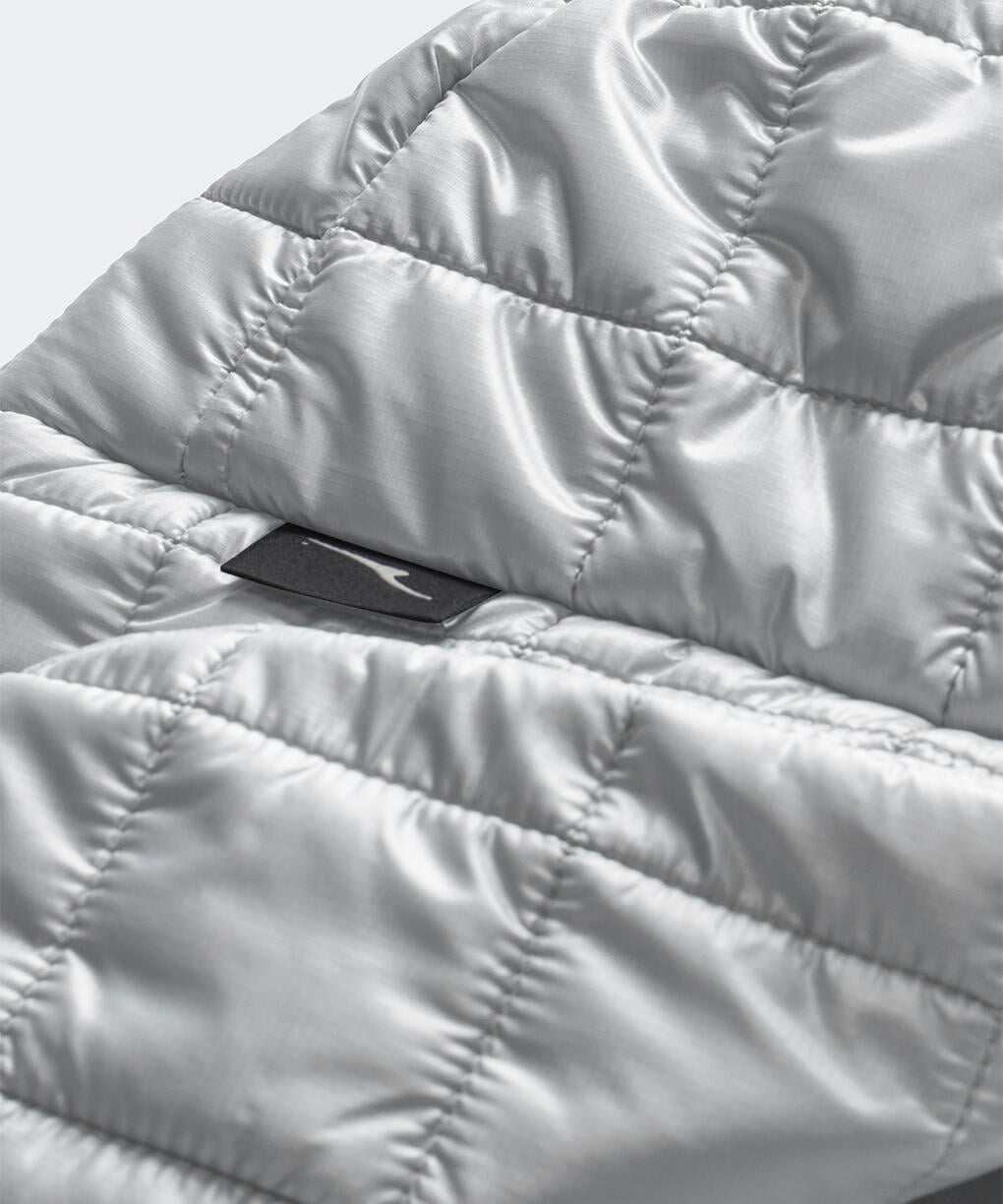 1646UCD_detail_715_04