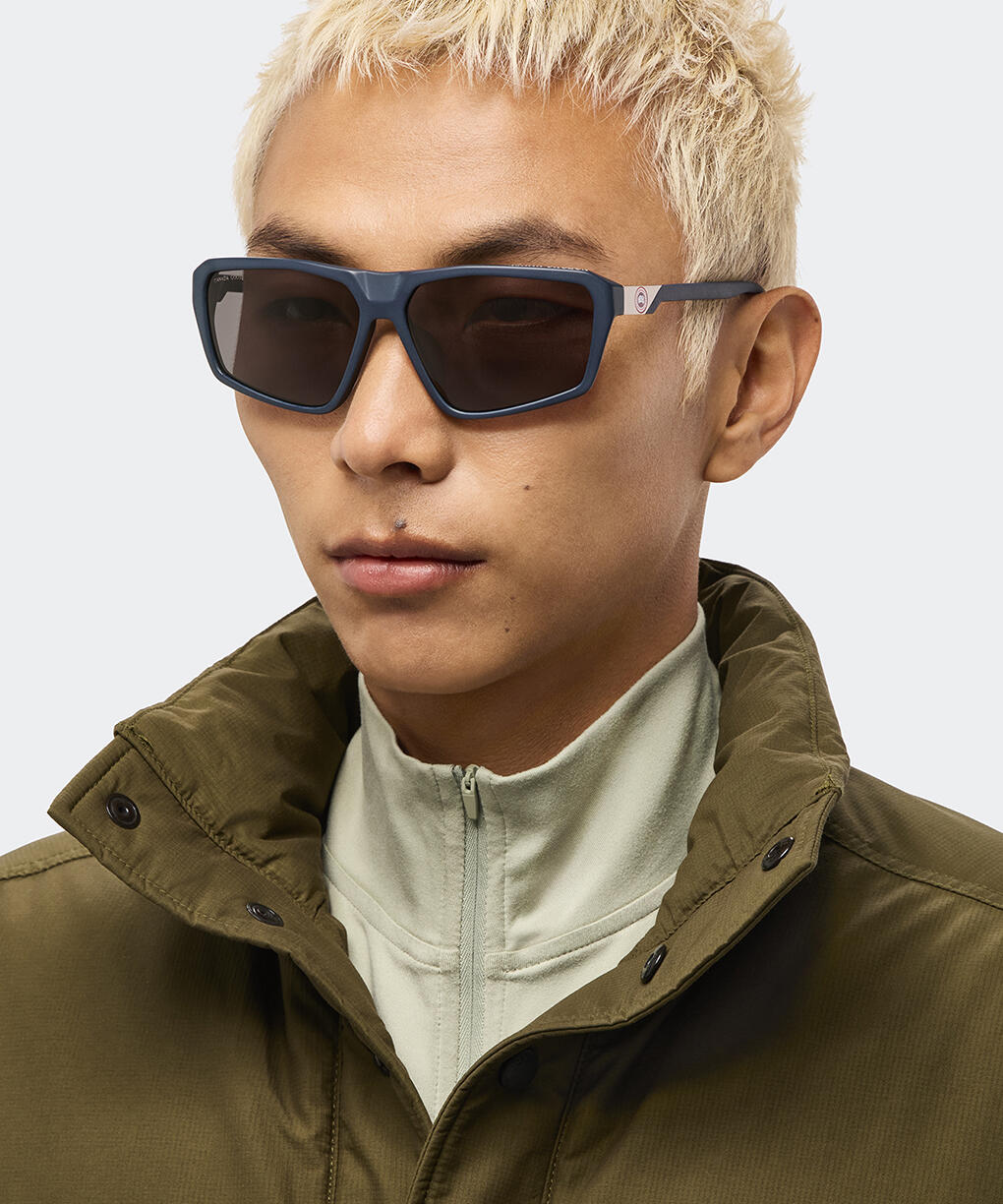 8121M1_detail_688_02