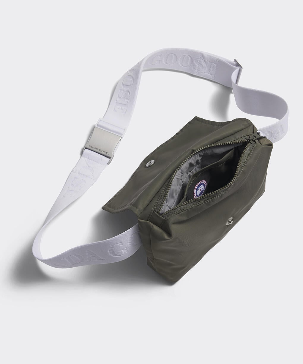 ミニ ウエスト パック パフォーマンスサテン(8837U2)｜カナダグース