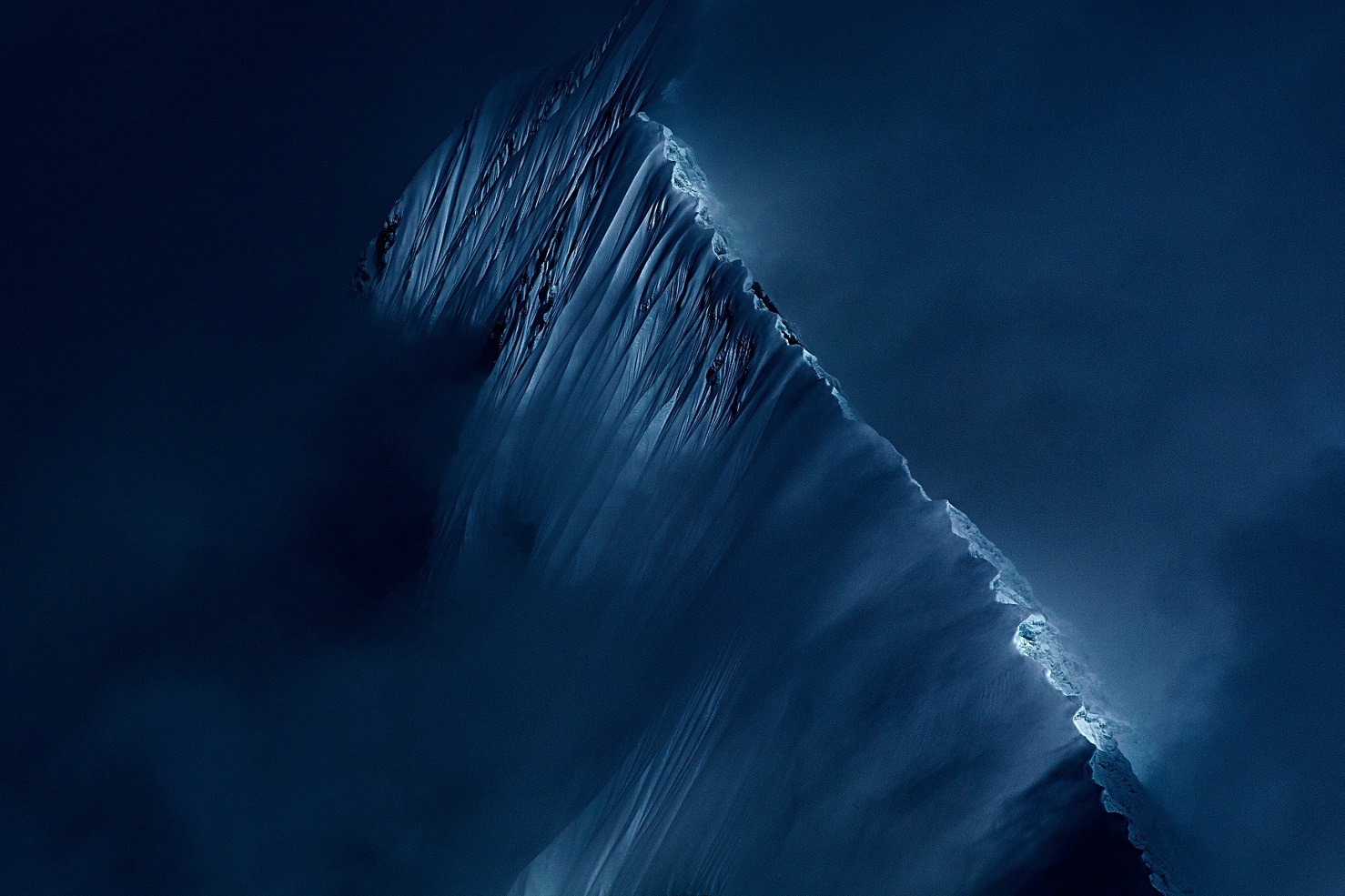 地球の【極地】を切り取る